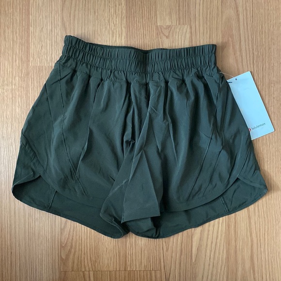 ❤️ Lululemon Track That MR Short 5" Lined Dark Olive Size 6 NWT - Picture 1 of 10